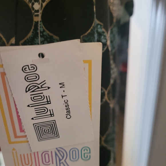 NWT Lularoe Classic T shirt Patchwork Print - Picture 5 of 5